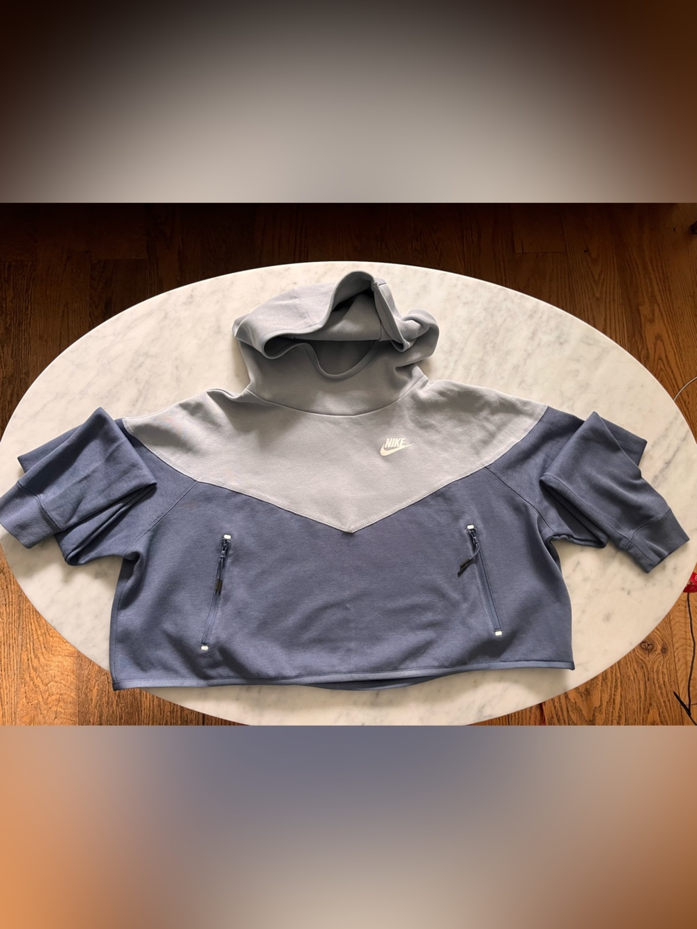 Nike Women's Two-Tone Light Gray and Dusty Blue Cropped Tech Hoodie
